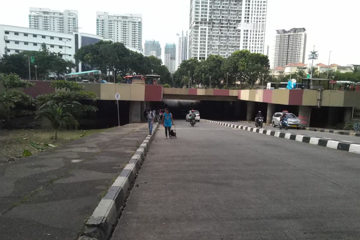 Akses jalan di underpass Kemayoran sudah bisa dilalui seperti biasa pada Selasa, (4/2/2020)