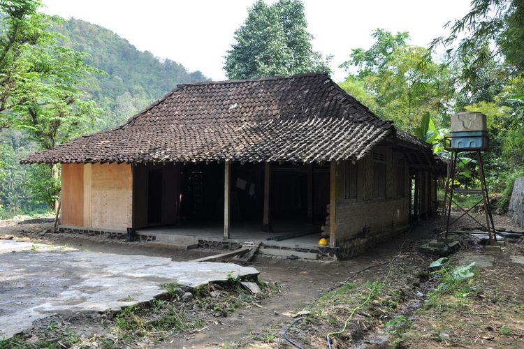 Kondisi Rumah Sandi di Kulon Progo, Yogyakarta, sebelum direnovasi.