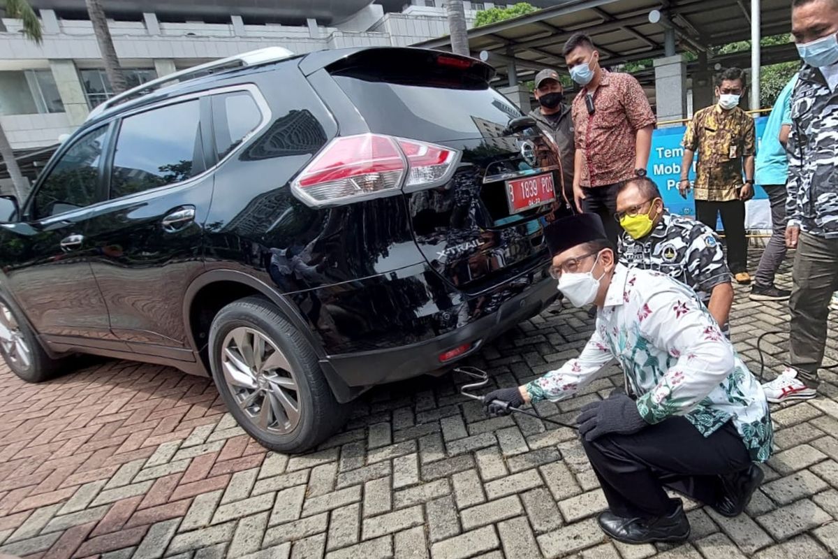 Pemerintah Kota Jakarta Barat berencana menggelar layanan uji emisi di 56 wilayah kelurahan. 