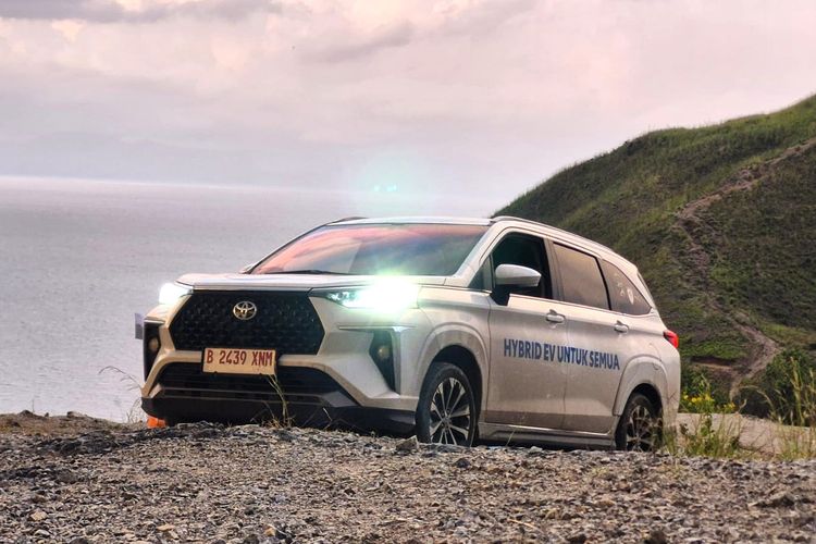 Alasan Baterai Mobil Hybrid Toyota Tak Pernah Full