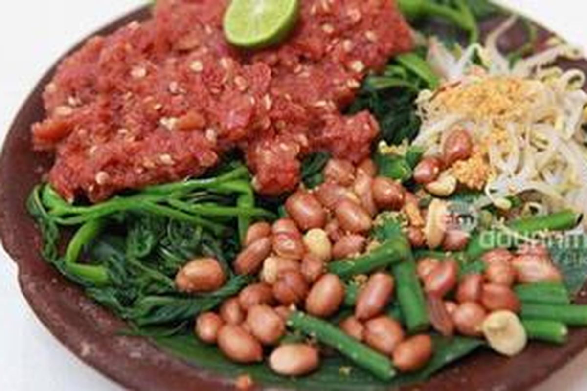 Pelecing kangkung khas Lombok.