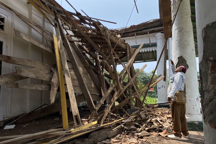 Anggaran Cagar Budaya Indramayu Nol Rupiah, Plafon Gedong Duwur Berusia 160 Tahun Ambruk