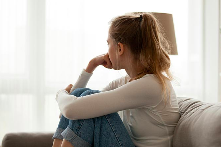 Penyebab seseorang sulit move on dari mantan.