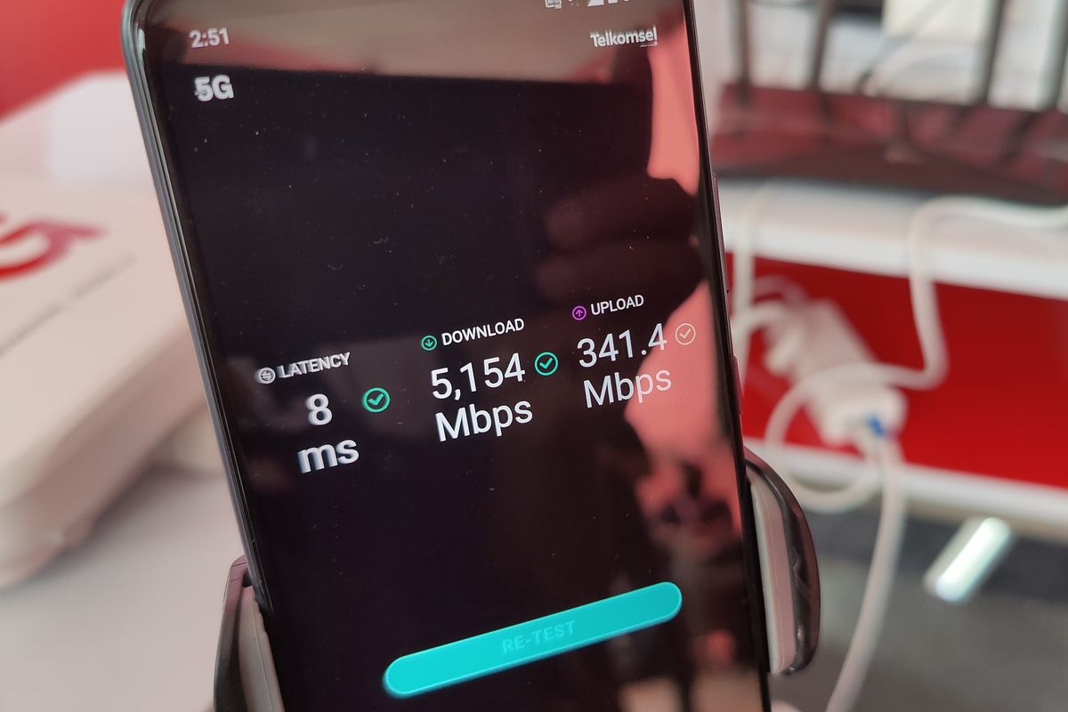 Kecepatan 5G yang didemokan Telkomsel di boothnya tembus 5.154 Mbps alias 5,1 Gbps.