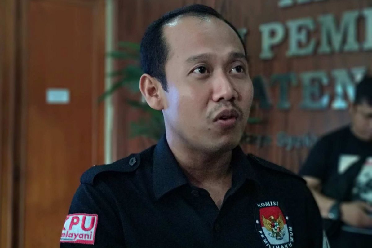 Ketua KPUD Kabupaten Tangerang M Ali Zaenal Abidin di kantornya, Tigaraksa, Rabu (27/6/2018).