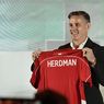 Peran John Herdman dalam Proses Pembuatan Jersey Baru Timnas Indonesia