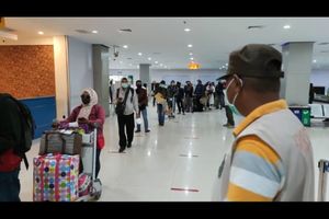 Satu Penumpang Pesawat Jakarta-Sorong Positif Covid-19, 43 Orang Jalani Tes Swab