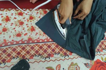 Kisah Tumpukan Setrikaan saat Lebaran Usai
