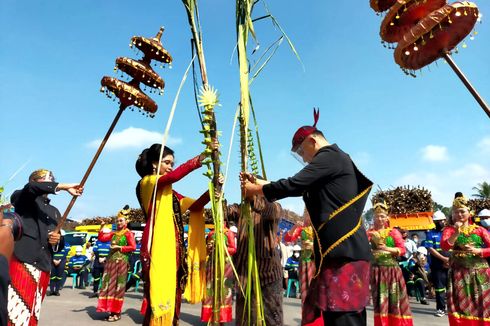 Menengok Ritual Manten Tebu Saat Musim Giling di Pabrik Gula Blitar