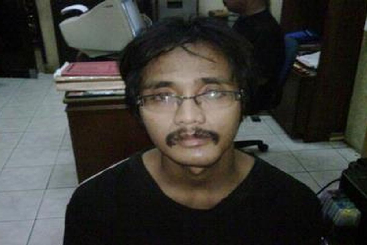 Lutfi Haedaroh alias Ubeid alias Adi alias Jakfar.