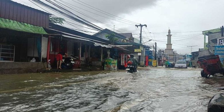 Banjir di Makassar Rendam Permukiman Warga hingga Rumah Sakit