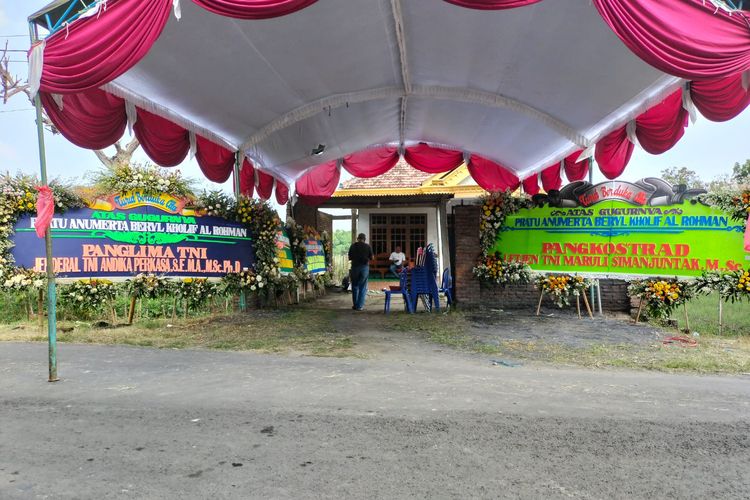 Rumah duka Prada Beryl Kholif Al Rohman di Dusun Sukoharjo, Desa Sukoharjo, Kecamatan Plemahan, Kabupaten Kediri, Jawa Timur.