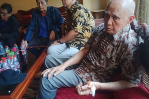 Tangan Kivlan Zen Kena Kawat Duri Saat Ricuh Tolak Eksekusi Hotel Sultan