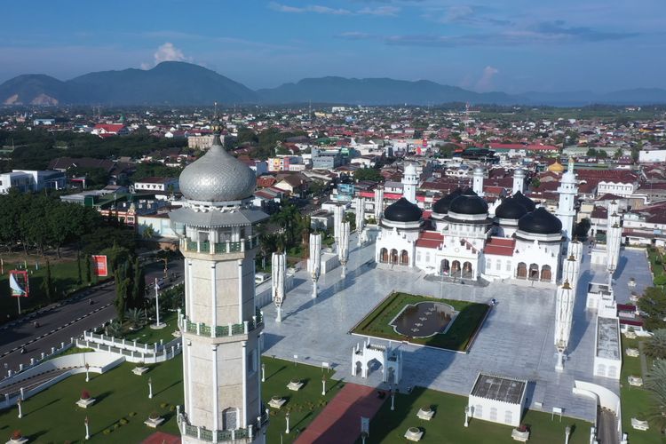 Masjid Raya Baiturrahman, salah satu ikon Kota Banda Aceh.