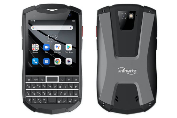 Tampilan ponsel kloningan BlackBerry, Titan Pocket.