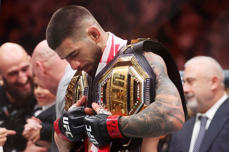 Hasil UFC 317, Topuria Bungkam Oliveira Lewat KO Brutal di Ronde 1