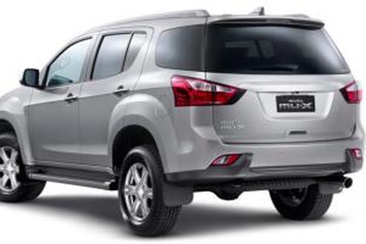 Isuzu MU-X menawarkan alternatif pilihan penggemar SUV menengah bermesin diesel bagi konsumen Indonesia.