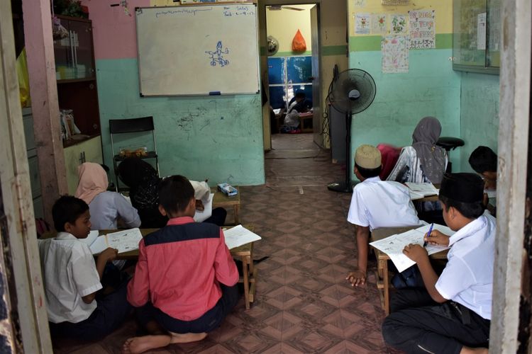 103 anak-anak Rohingya belajar di Darul Eslah Academy, Ampan, Malaysia. 