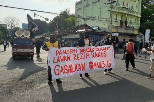 Tolak Omnibus Law, Aliansi Rakyat Bergerak Kembali Gelar Aksi di Simpang Tiga Gejayan