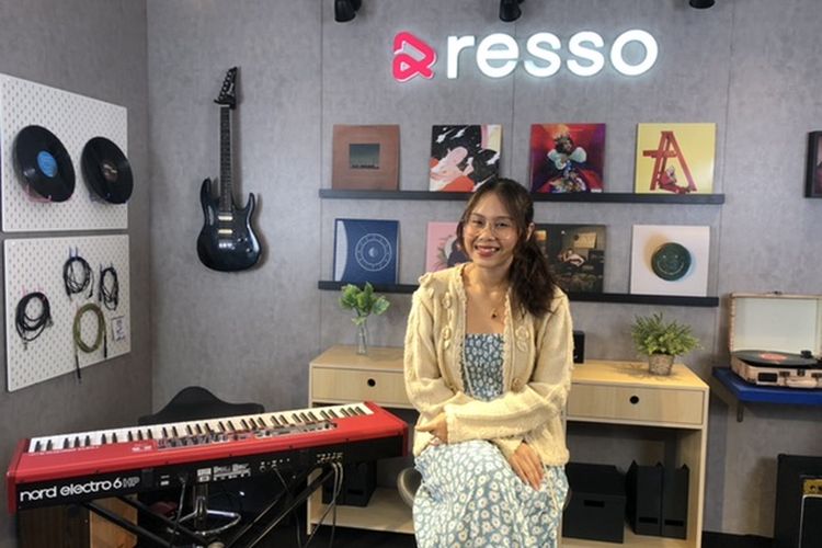 Nadin Amizah di Resso Studio Live, Setia Budi, Jakarta Selatan, Jumat (25/11/2022).