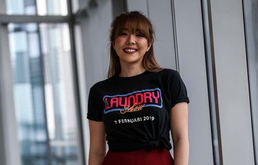 Gisella Anastasia berpose saat media visit film Laundry Show di Menara Kompas, Palmerah, Jakarta Barat, Rabu (23/01/2019). Melibatkan sejumlah stand up comedian dan pelawak, film Laundry Show ini akan tayang pada 7 Februari 2019 mendatang.