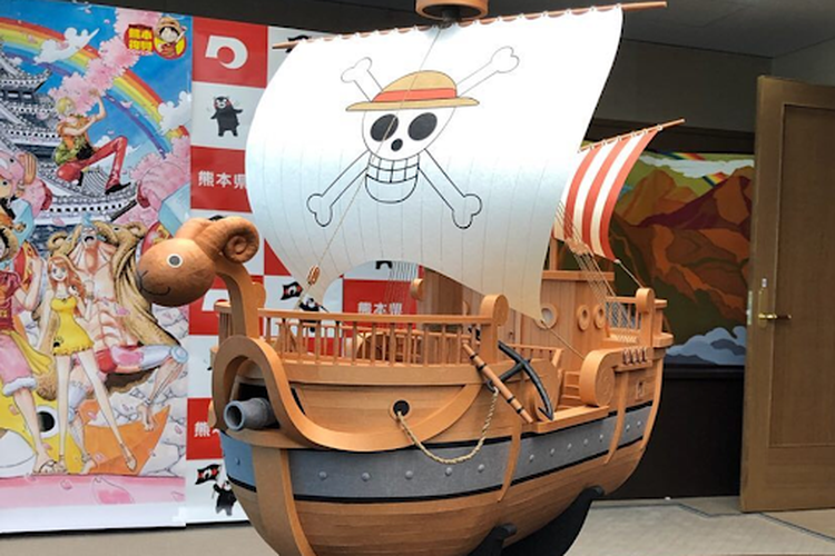 Replika dari kapal Going Merry yang terlihat dalam anime One Piece