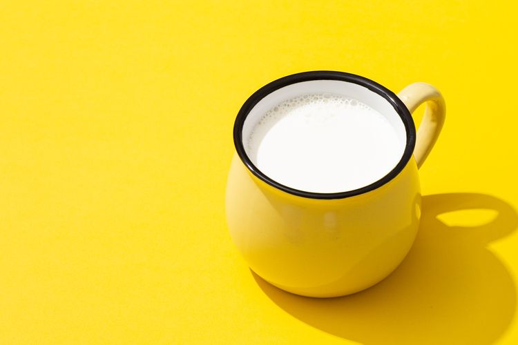 Susu segar bisa digunakan untuk meredakan gejala-gejala asam lambung.