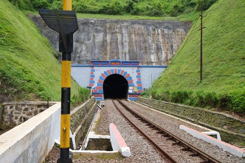 Sejarah dan Misteri Terowongan Sasaksaat, Terowongan Terpanjang di Indonesia