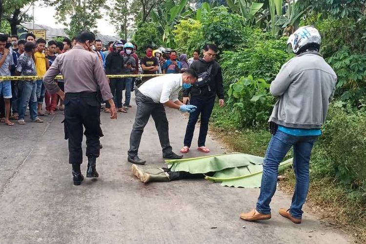 Sejumlah korban pembacokan yang dilakukan oleh MT (42) tengah mendapatkan perawatan medis di Rumah Sakit Umum Daerah (RSUD) Syech Yusuf, Kabupaten Gowa, Sulawesi Selatan. Senin, (29/6/2020).