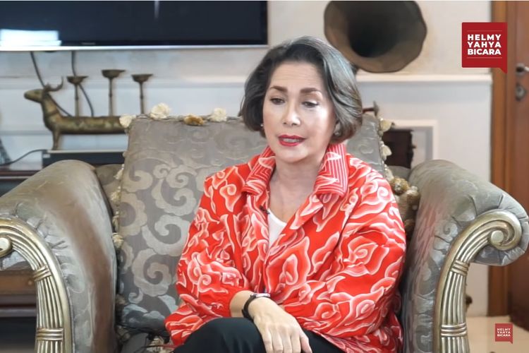 Aktris Widyawati menjadi tamu kanal YouTube Helmy Yahya Bicara.