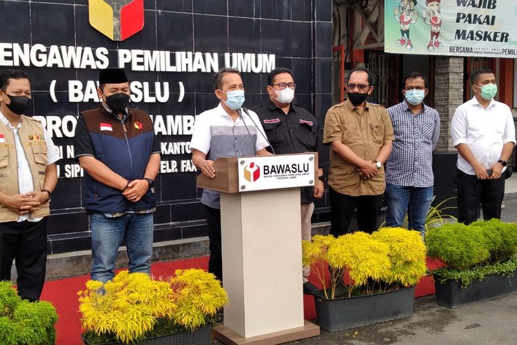 Konferensi Pers Bawaslu terkait Pemilihan Suara Ulang di Jambi,pada Kamis (27/5/2021).