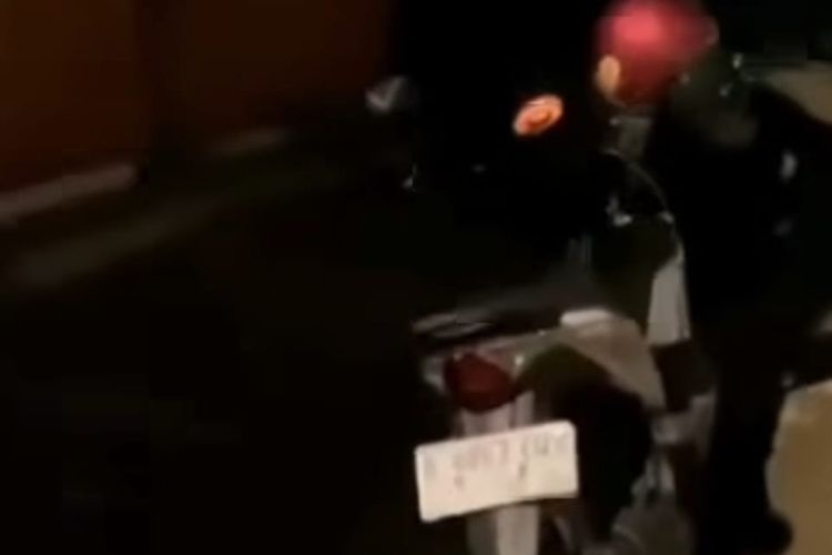 Terungkap, Motor Beat Menyala di Meruya Jakbar Ternyata Ditinggal Pacar Usai Bertengkar