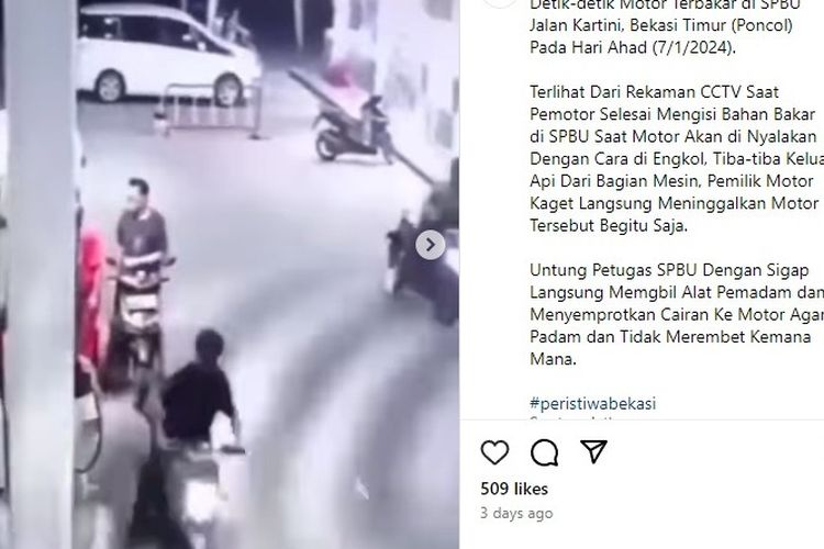 Tangkapan layar sepeda motor yang terbakar di SPBU Bekasi.