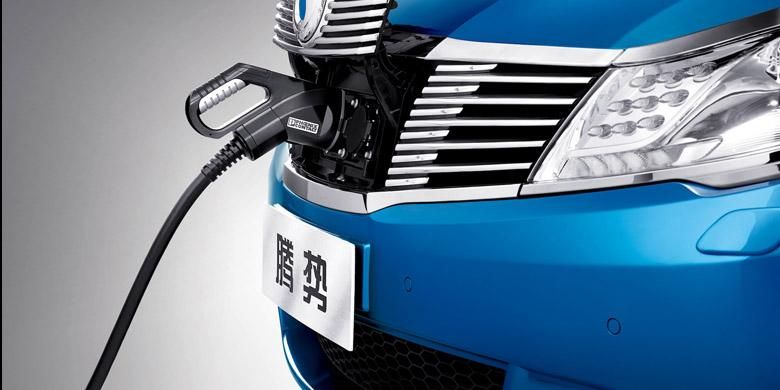 Denza mobil listrik hasil kolaborasi BYD and Daimler di China.