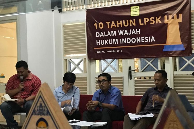 Acara bertajuk 10 Tahun LPSK dalam Wajah Hukum Indonesia, di kantor Indonesia Corruption Watch (ICW), Jakarta Selatan, Kamis (18/10/2018). 
