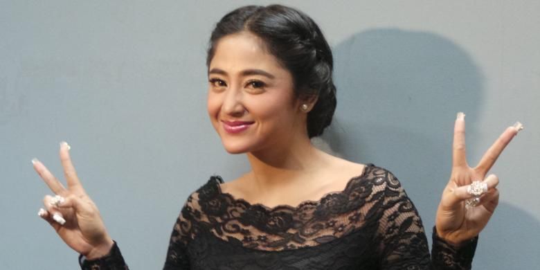 Dewi Perssik