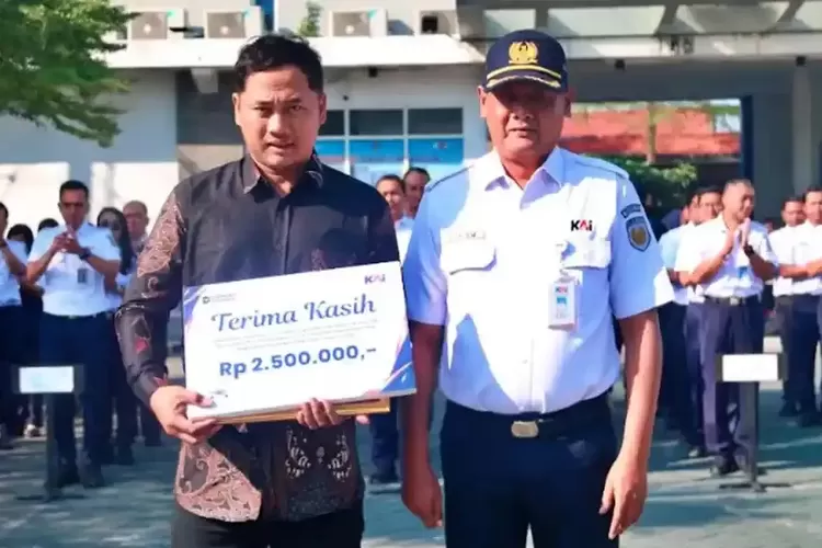 Aksi Heroik Aris Susanto Hentikan Kendaraan di JPL Mengkreng saat Palang Pintu KA Gagal Menutup