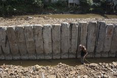  Pemprov DKI Tegaskan Normalisasi Sungai Masih Dijalankan