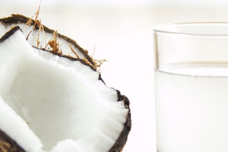 Ilustrasi air kelapa. 