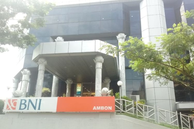 Kantor BNI Cabang Ambon di jalan Said Perintah, Kecamatan Sirimau, Ambon