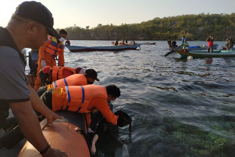 Tabrakan maut antar longboat terjadi di perairan Kecamatan Talaga Raya, Kabupaten Buton Tengah, Sulawesi Tenggara, pada Selasa (10/9/2019) malam sekitar pukul 01.00 Wita. Akibat tabrakan tersebut, satu orang korban bernama Atan (20), ditemukan tewas mengapung di sekitar laut perairan pulau Talaga Besar