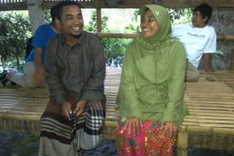 Baiq Nurhasanah,Mantan TKW Sukses Jadi Dewan di Lombok Timur saat bersama suaminya Lalu Purnama.

