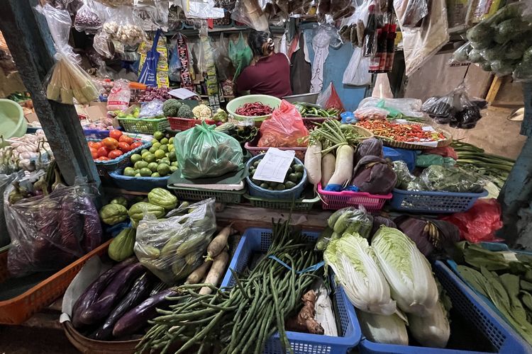 Harga Bahan Pokok Terus Naik di Surabaya, Pedagang Pasar Semakin Tercekik