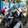 Sopir Tertidur, Toyota Calya Tabrak Pohon dan Masuk Got hingga Ringsek