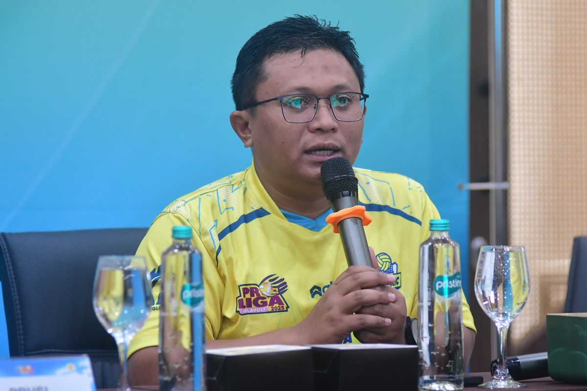 Ketua Panitia Pelaksana tuan rumah PLN Mobile Proliga 2025 seri Malang, Agung Wibowo saat preskon sehari jelang laga di Kantor PLN Kota Malang, Kamis (16/1/2025) sore.