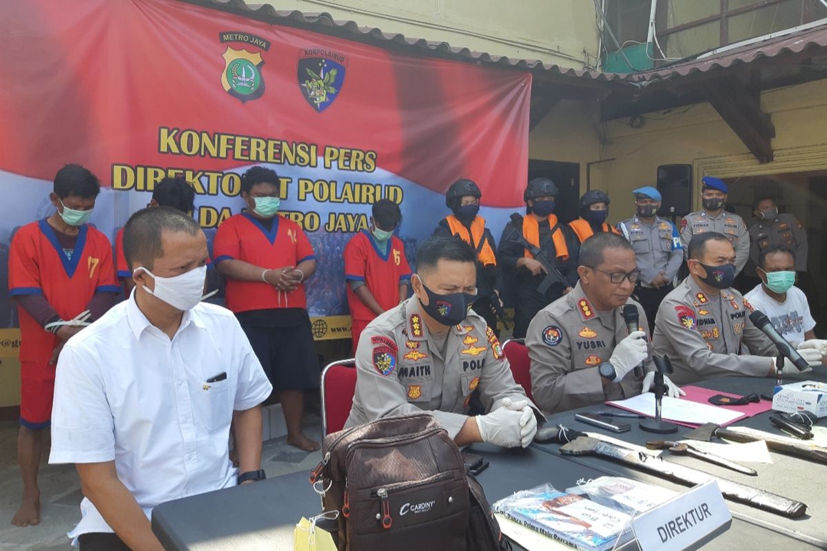 Konferensi pers terkait kasus perampokan terhadap nelayan lokal di laut Jakarta 