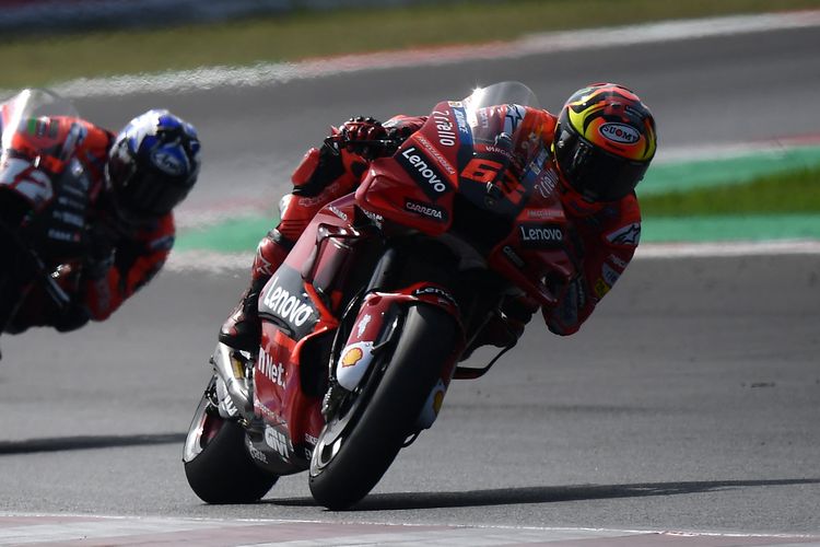Pebalap Ducati Lenovo Francesco Bagnaia saat berlaga pada balapan MotoGP San Marino di Sirkuit Misano Marco-Simoncelli di Misano Adriatico pada 4 September 2022.