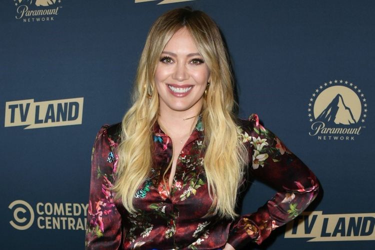 Aktris Hilary Duff menghadiri konferensi pers untuk Comedy Central, Paramount Network, dan TV Land di The London West Hollywood, West Hollywood, California, pada 30 Mei 2019.