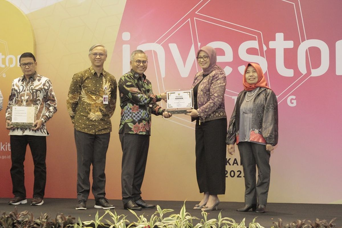 PT Bank Mandiri (Persero) Tbk meraih empat penghargaan dari Kementerian Keuangan (Kemenkeu) Republik Indonesia (RI) dalam acara Investor Meeting, Jakarta, Kamis (14/12/2023).