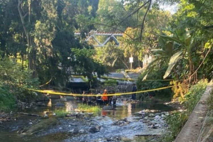Benda Diduga Bom di Sungai Blitar Berbentuk Lonjong dengan Empat Sirip